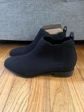 Women's Vivaia Ryan-pro Black Slip-On water repellant ankle boots